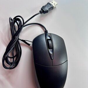 141805 Mouse Wired Optical Scroll Wheel PC Laptop Desktop USB **USED**